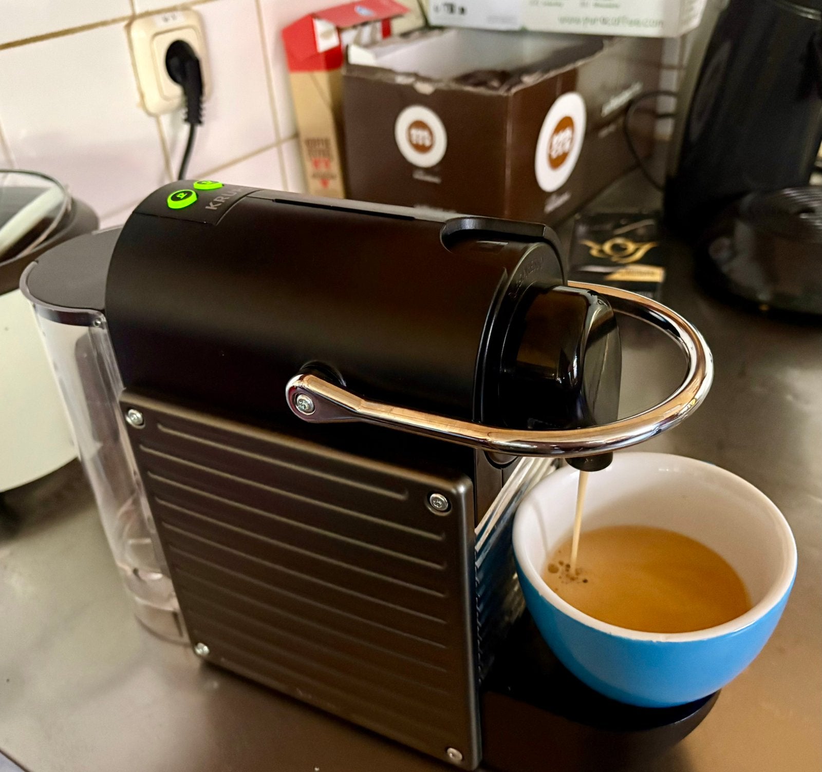 Nespresso Pixie XN300510 Krups- Groningen, Ophalen of Verzenden, Zo goed als nieuw, Koffiemachine