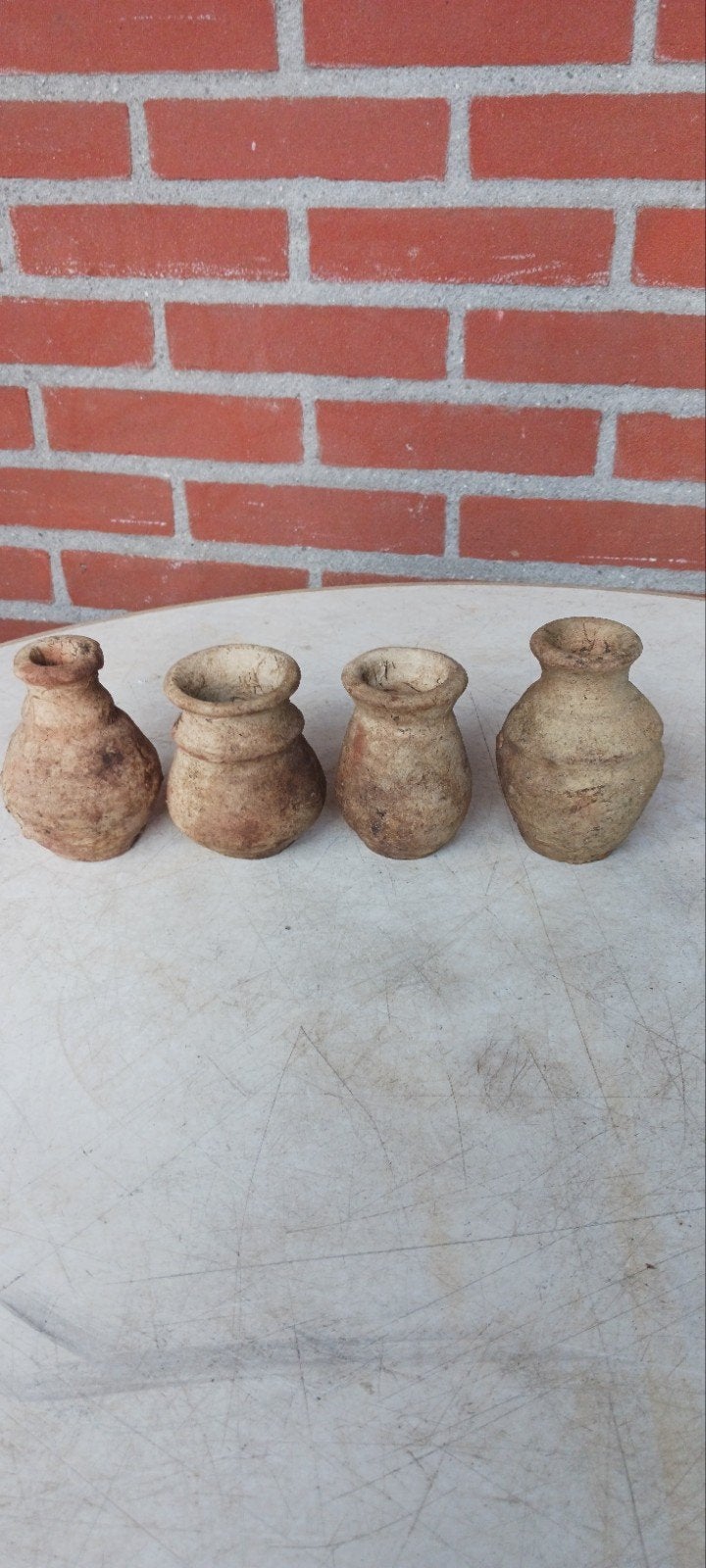 4 BODEMVONDSTEN TERRACOTTA ROMEINSE POTJES 10 / 11 CM HOOG, Ophalen of Verzenden