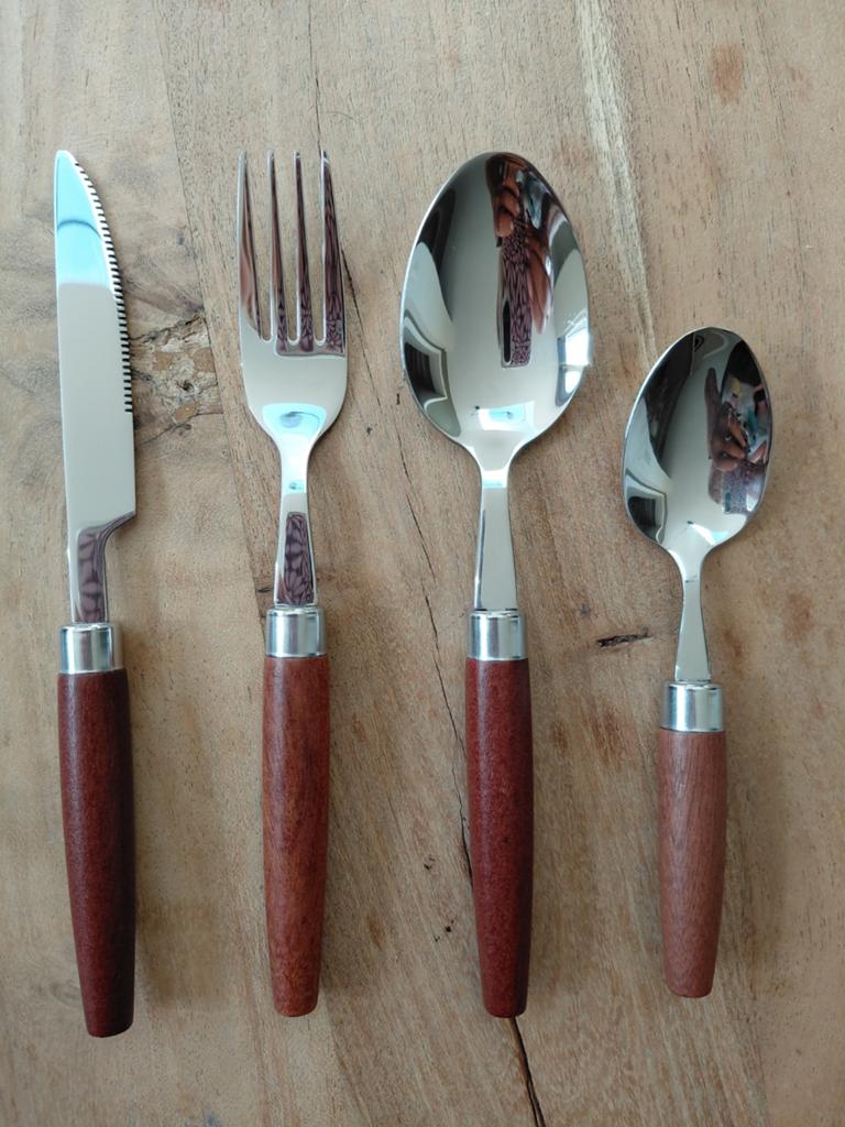 Nieuwe Bestekset  12 delig met houten handvatten - 12-delig, Ophalen, Nieuw