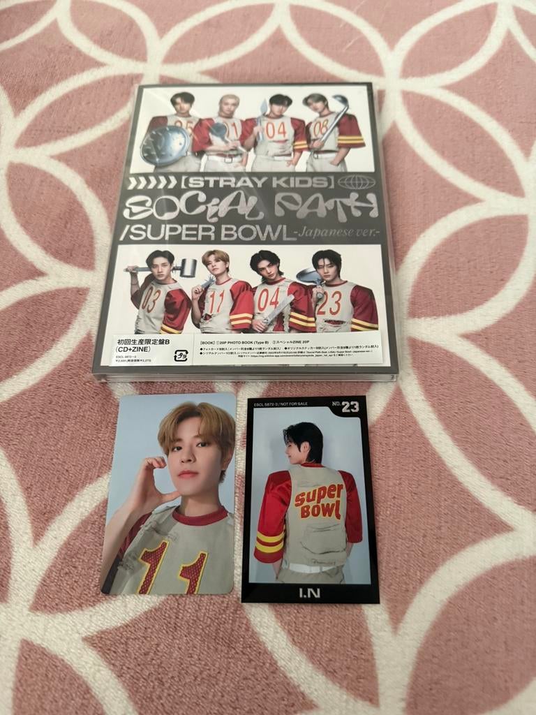 Stray Kids Social Path Japan Album CD Limited Edition B, Ophalen of Verzenden, Zo goed als nieuw, Cd of Plaat