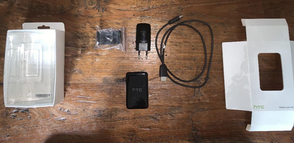 HTC Media Link HD draadloze HDMI-adapter, Telecommunicatie, Mobiele telefoons | HTC, HTC, Gebruikt, Zwart, 3 tot 6 megapixel