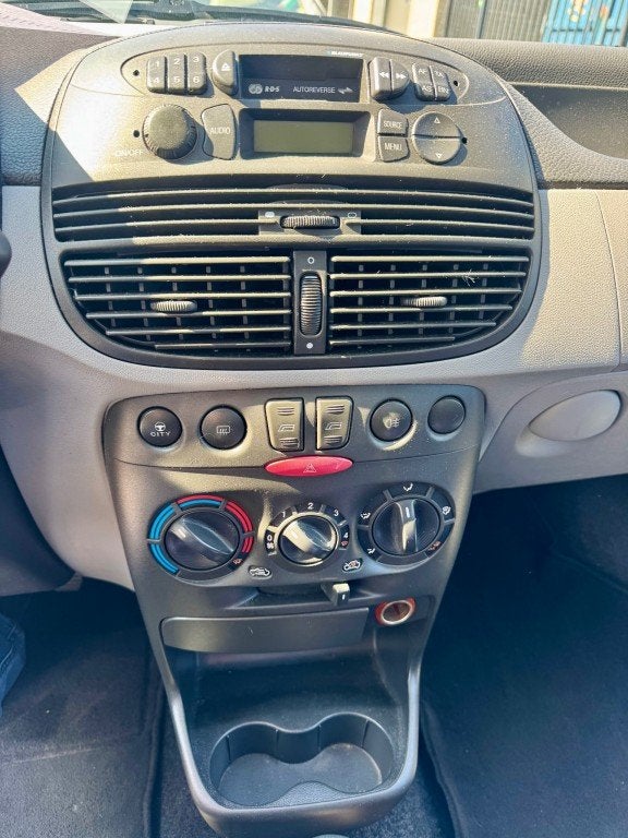 Fiat PUNTO 1.2 S Nette auto rijdt goed Trekhaak NAP APK 11-2, Voorwielaandrijving, Gebruikt, 1242 cc, 4 cilinders