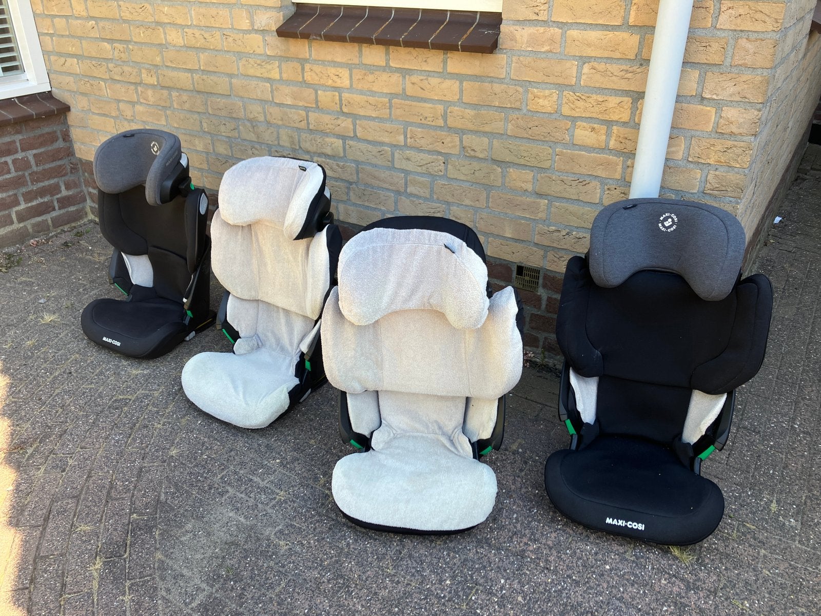 Maxi Cosi iSize Kore (4 keer met uitwasbare hoes)., Ophalen, Zo goed als nieuw, Overige merken