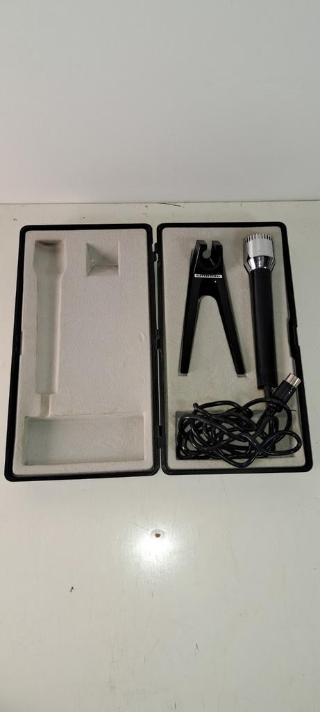 Microfoon GRUNDIG GDM 313 met standaard en koffer, Muziek en Instrumenten, Ophalen of Verzenden, Gebruikt, Overige typen