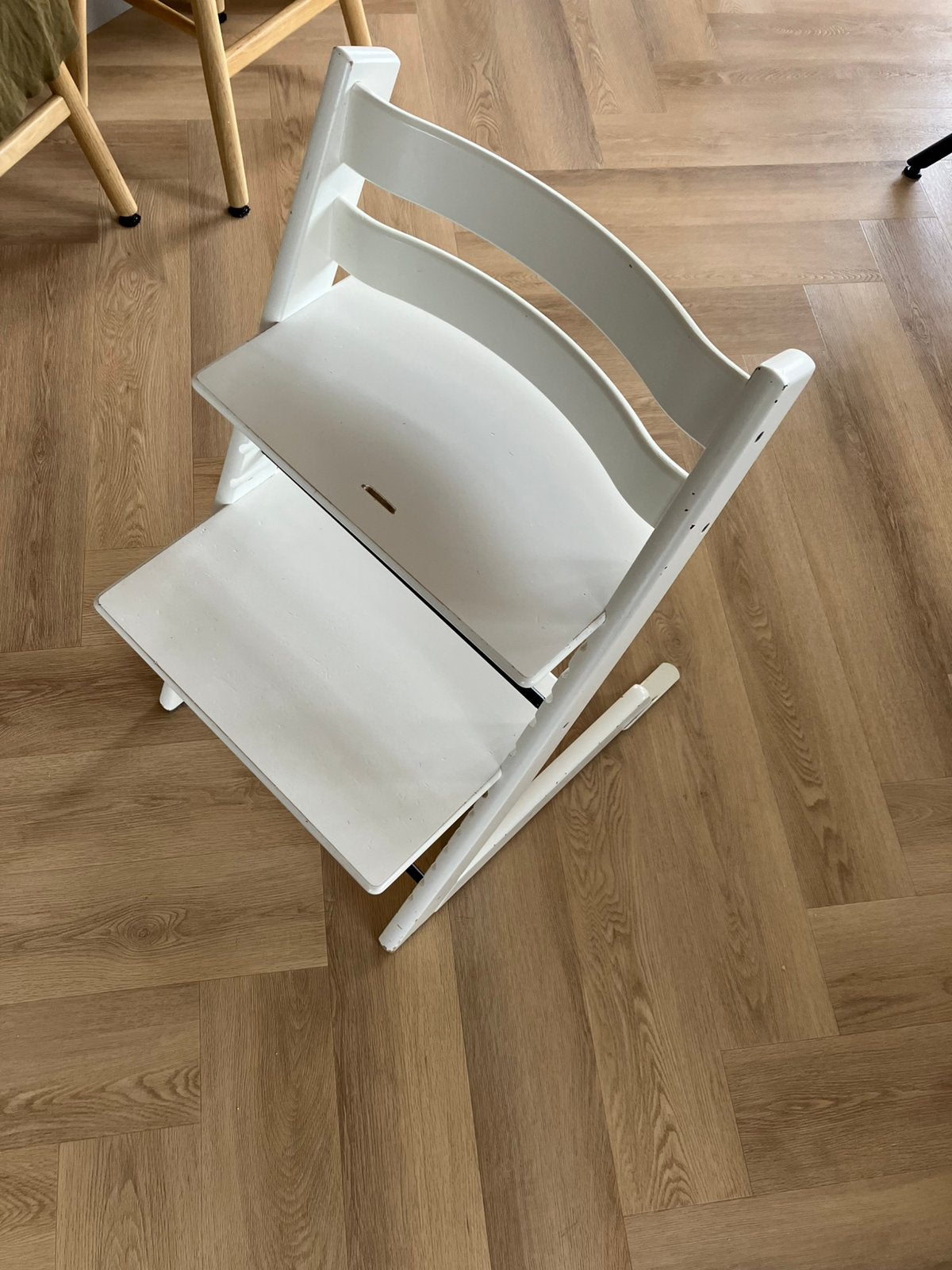 Witte Stokke Tripp Trap stoel incl. Wit Tafelblad, Ophalen, Gebruikt, Meegroeistoel
