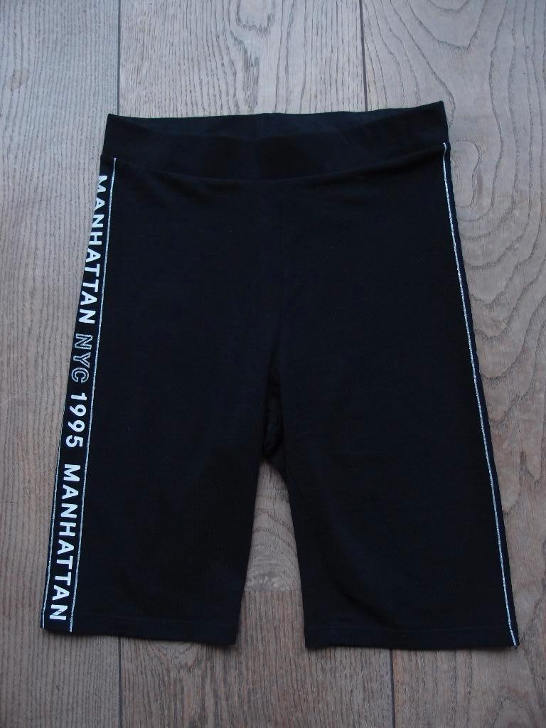 Stoere H&M biker short korte broek maat 152, Broek, Meisje, H&M, Ophalen of Verzenden