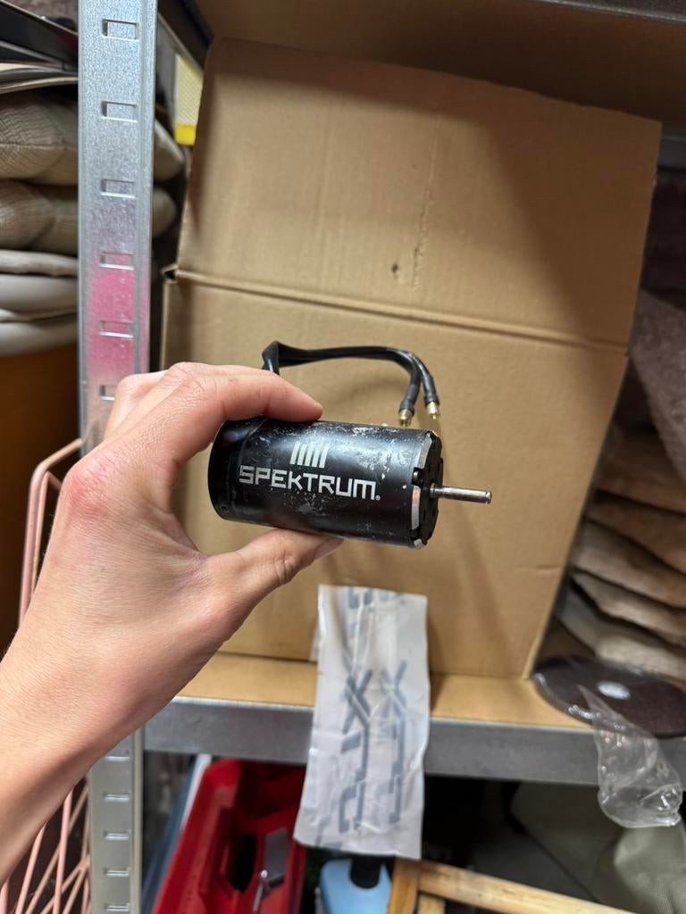 Spektrum 1250kv incl koeler. Arrma kraton 8s, Elektro, Gebruikt, Ophalen of Verzenden, Onderdeel