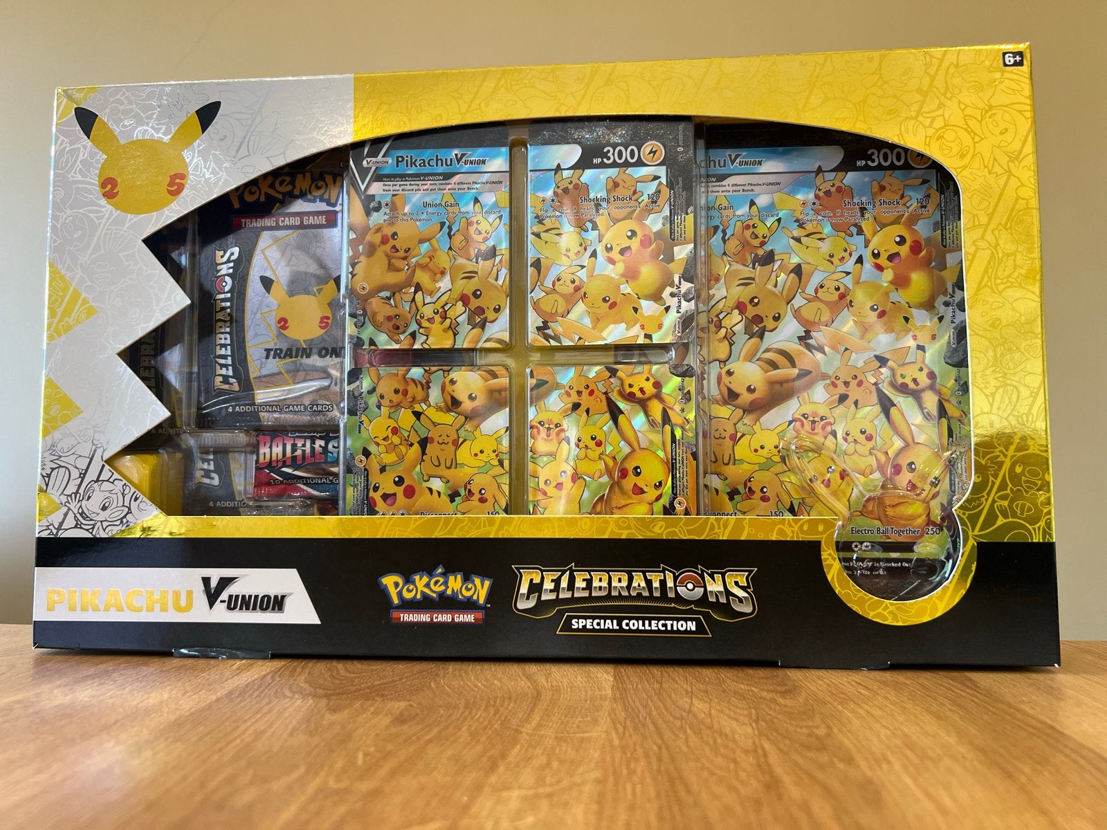 Celebrations Pikachu V-UNION Special Collection, Ophalen, Nieuw, Boosterbox, Foil