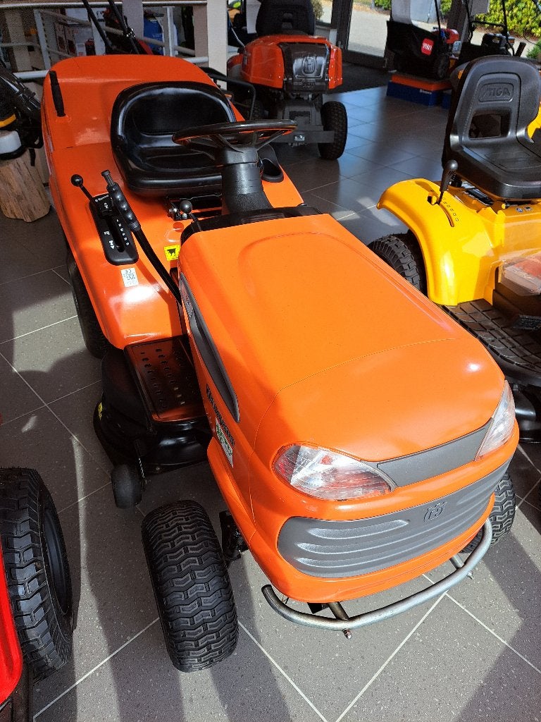 Husqvarna CT131 zitmaaier met opvangbak, Tuin en Terras, Grasmaaiers, Ophalen, Gebruikt, Benzine-grasmaaier, 50 cm of meer