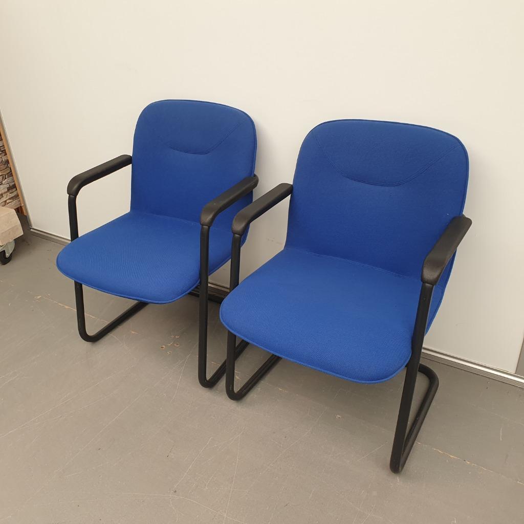 set van 2 Ahrend 5484 wachtkamerstoelen - blauwe stof, Huis en Inrichting, Ophalen, Gebruikt, Stof, Vijf, Zes of meer stoelen