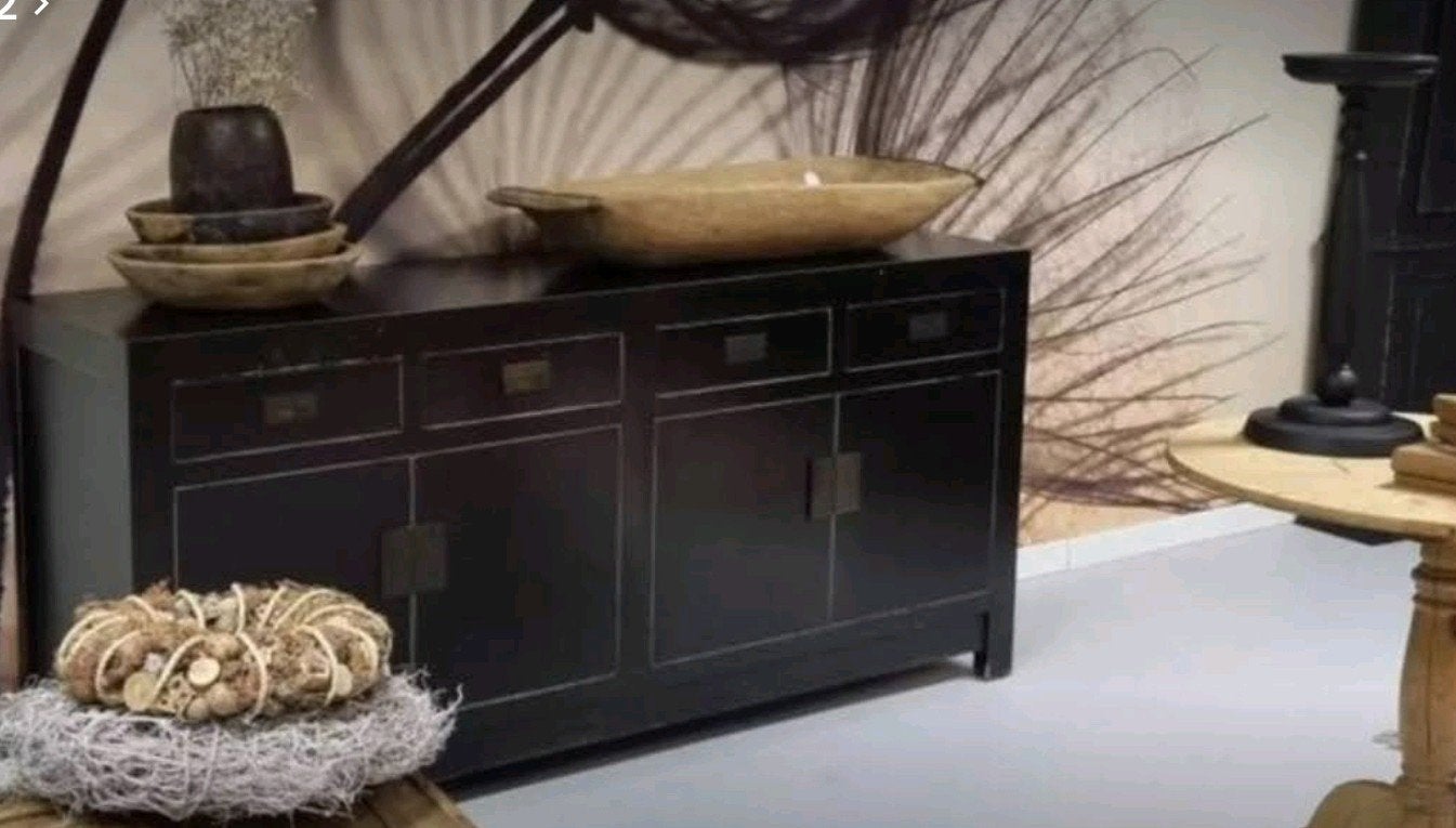 Zwart Chinees dressoir met goudkleurige accenten, Overige houtsoorten, Gebruikt, 150 tot 200 cm, Ophalen of Verzenden