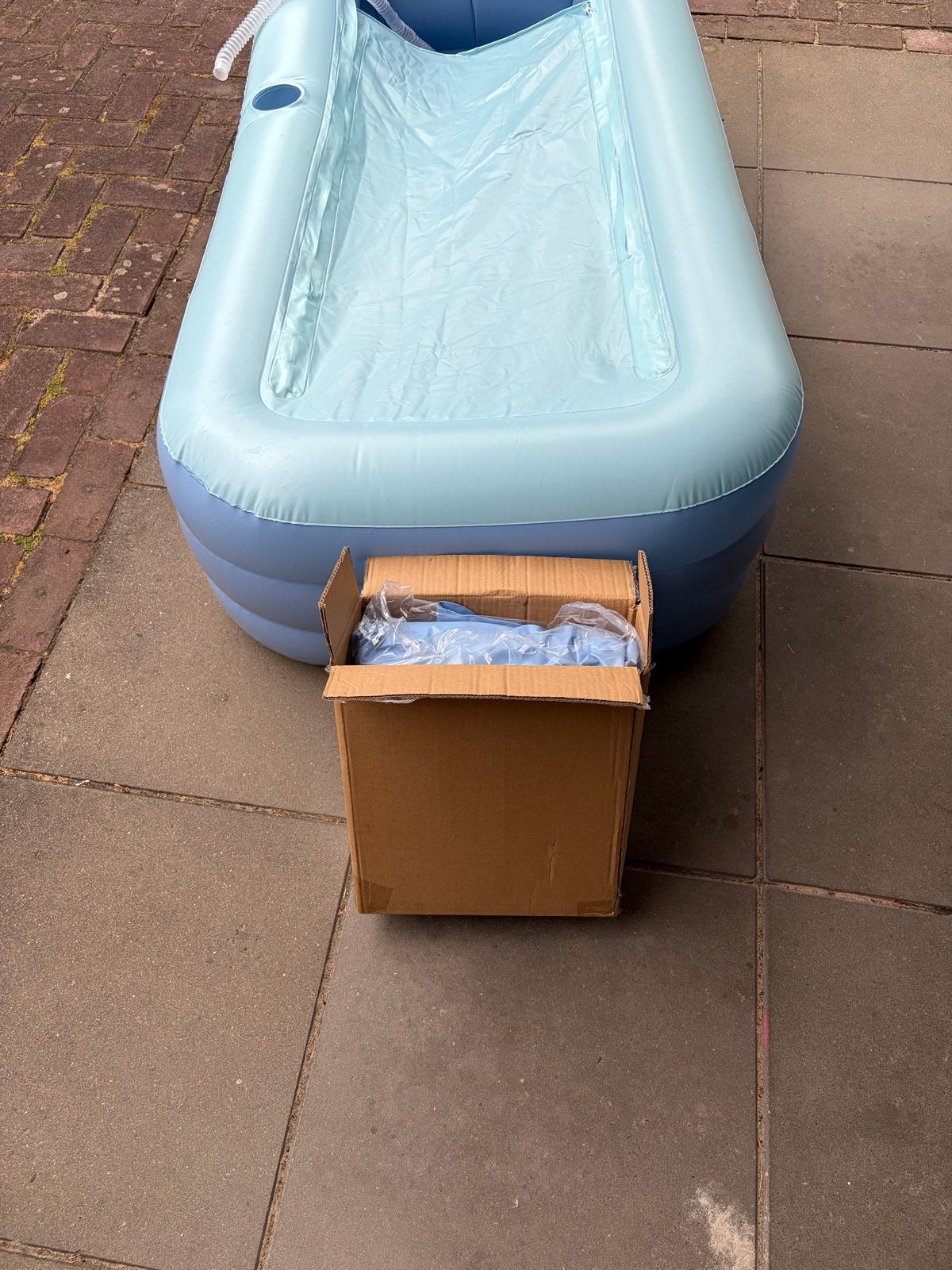 Opblaasbaar ligbad - Draagbaar en Comfortabel, Ophalen, Zo goed als nieuw