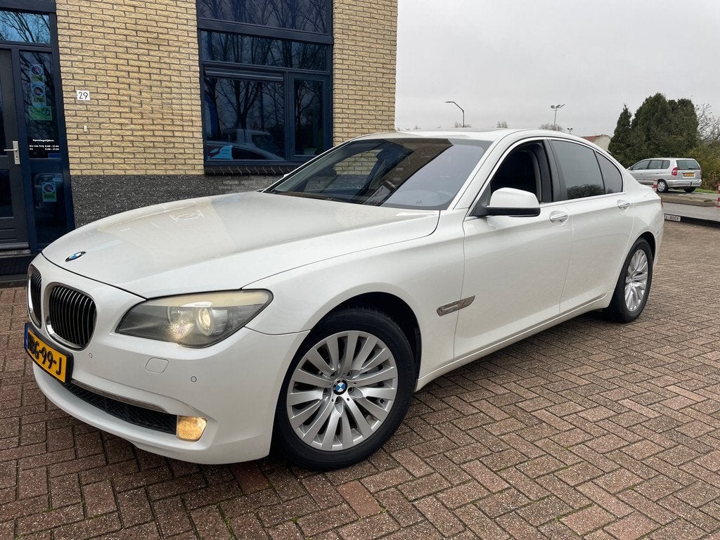 BMW 7-serie 750i-Schuifdak-Memory-Carplay-Youngtimer-Btw, Auto's, BMW, Automaat, Achterwielaandrijving, Gebruikt, 4395 cc