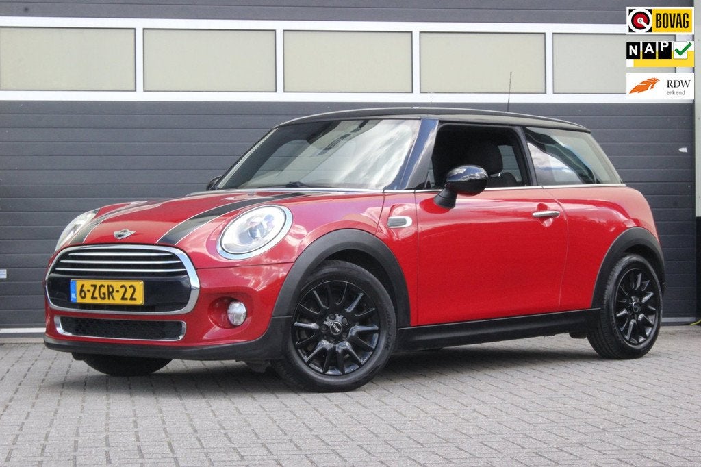 Mini 3-Deurs 1.5 Cooper Pepper blazing-red metallic, Auto's, Mini, Bedrijf, Te koop, Cooper, ABS, Airbags, Airconditioning, Automatische klimaatregeling