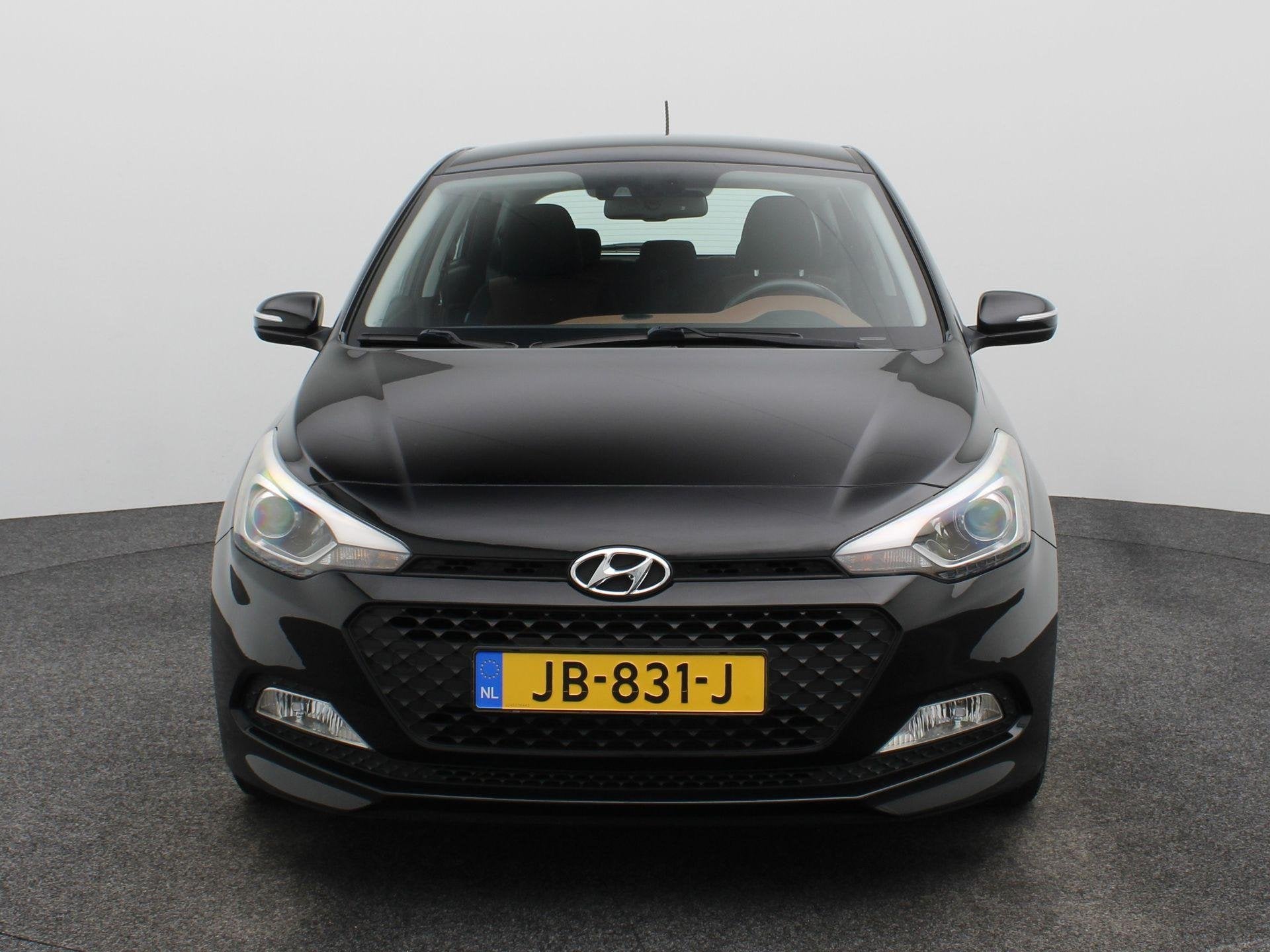 Hyundai i20 1.2 HP i-Motion Comfort, Auto's, Hyundai, Zwart, 4 cilinders, Zwart, Origineel Nederlands
