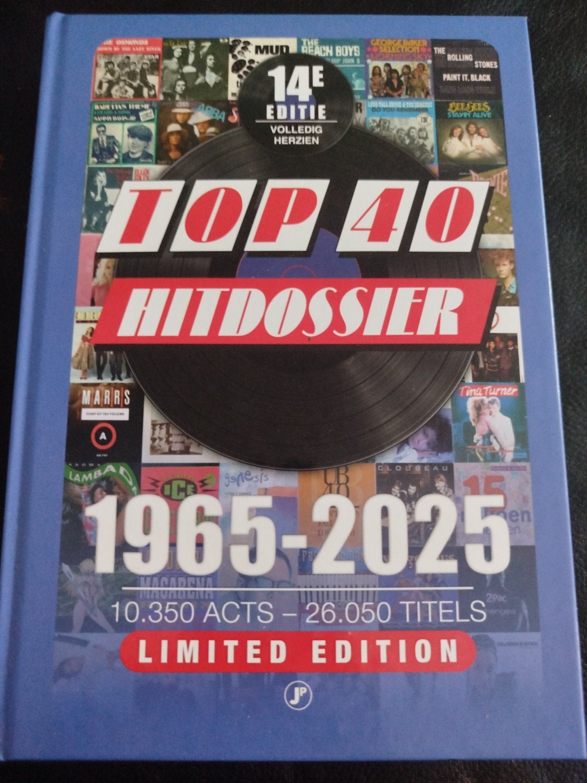 TOP 40 HITDOSSIER LIMITED EDITION 1965/2025 HARDCOVER, Boeken, Ophalen of Verzenden, Zo goed als nieuw, Algemeen, Diverse Auteurs