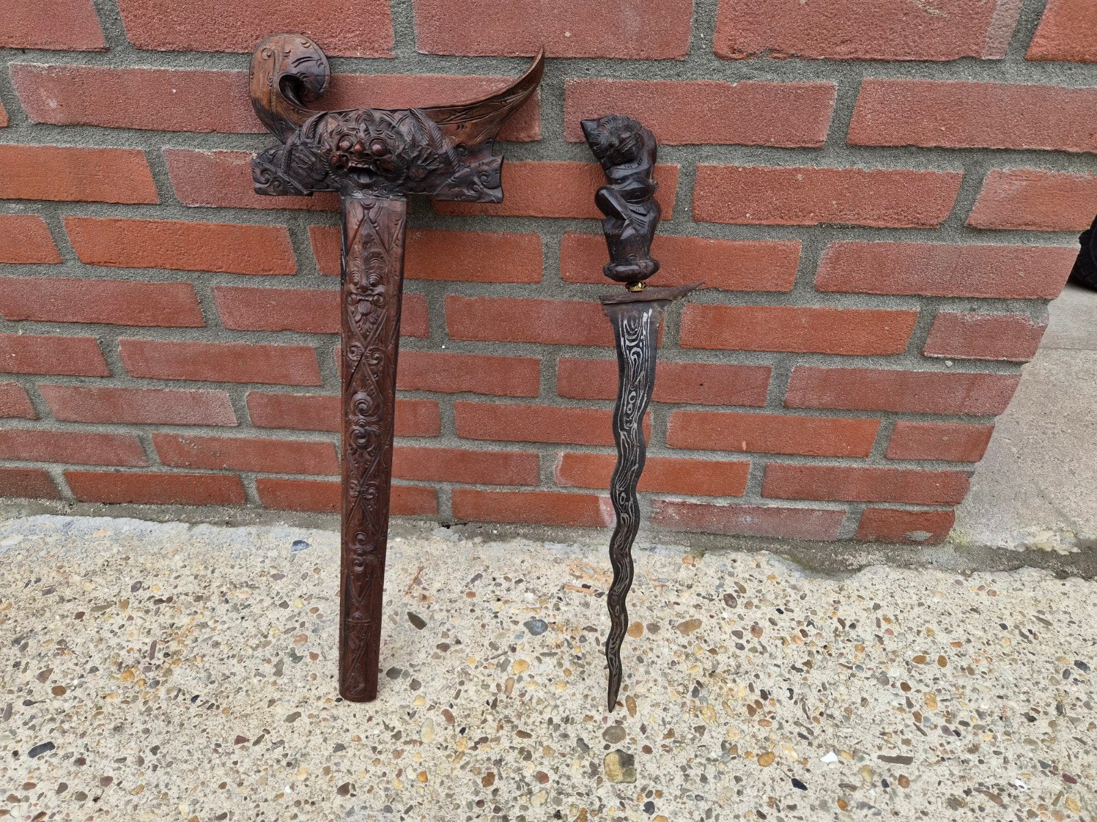 Antieke Indonesische Kris - Prachtig Houtsnijwerk, Antiek en Kunst, Hout, Ophalen of Verzenden, Handgemaakt, Indonesië