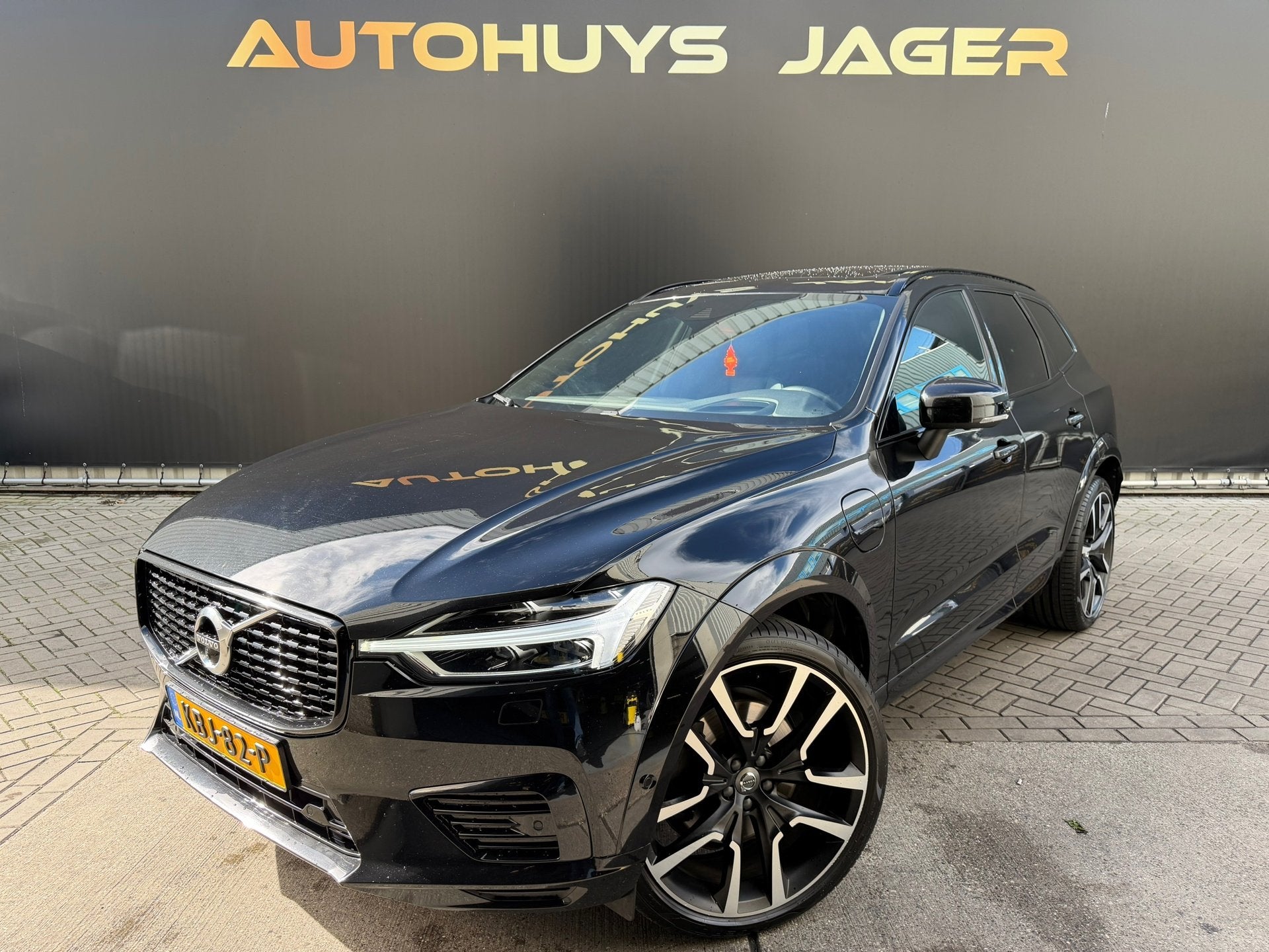 Volvo XC60 2.0 Recharge T8 AWD Inscription Pano 360 Leer Car, Auto's, Dealer onderhouden, Gebruikt, 1969 cc, Zwart