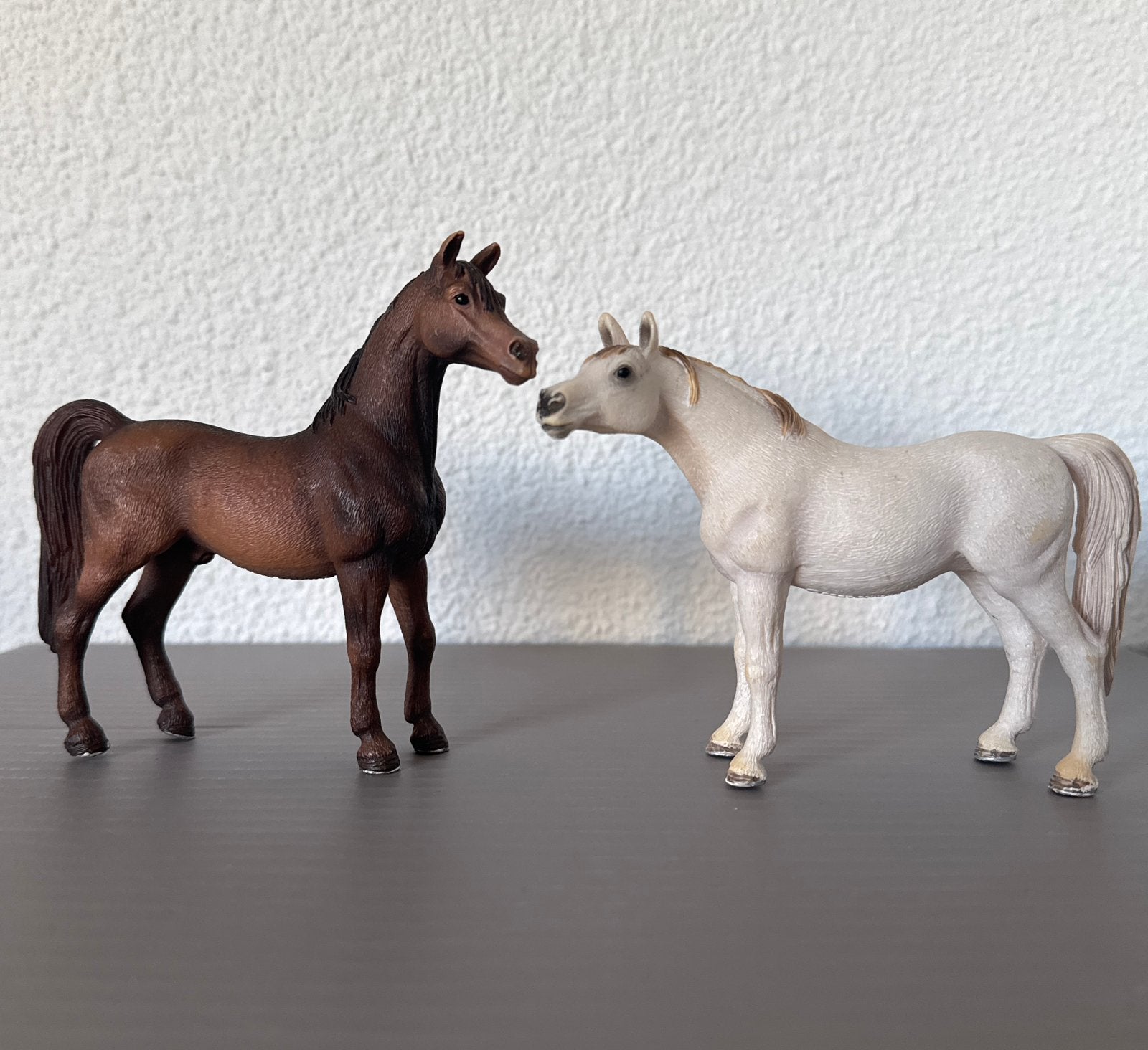 Schleich Set: Arabische Paarden 13629 & 13630 (Retired), Verzamelen, Ophalen, Zo goed als nieuw, Paard, Beeldje of Figuurtje
