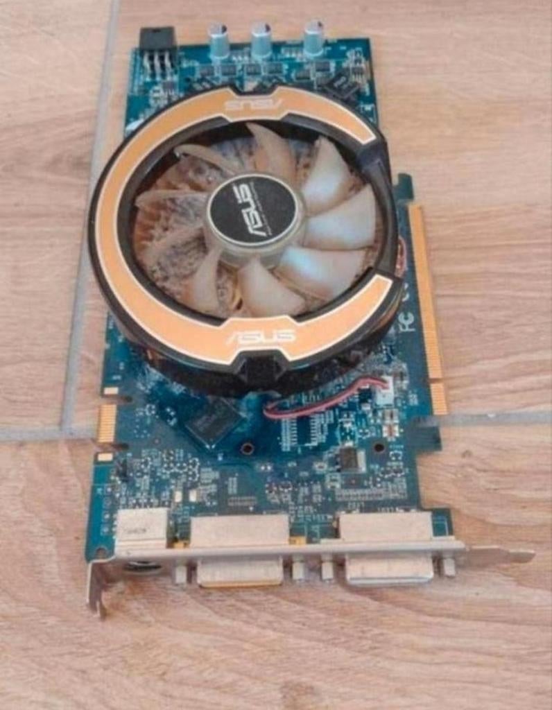 asus GeForce 512 mb game videokaart en9600gt/htdi/512m

Prij, Computers en Software, Videokaarten, Ophalen of Verzenden