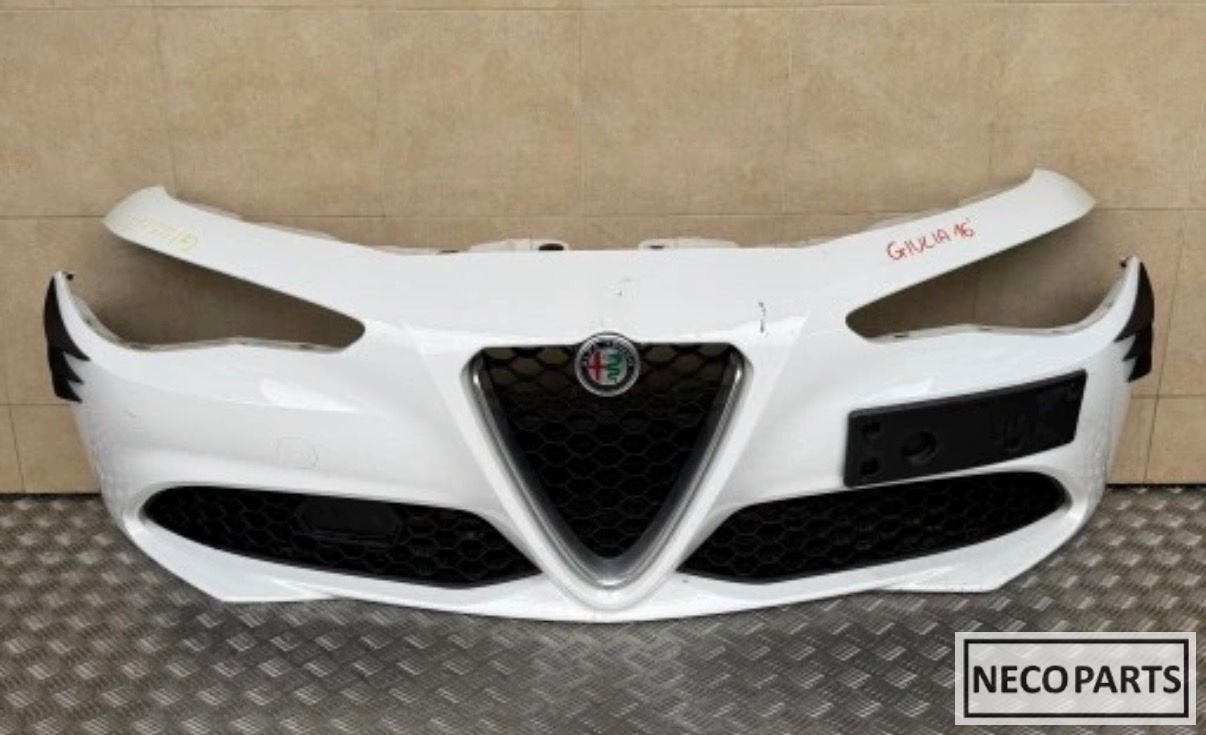 ALFA ROMEO GIULIA VOORBUMPER ORIGINEEL ALLES LEVERBAAR!!!, Auto-onderdelen, Carrosserie en Plaatwerk, Gebruikt, -, Ophalen of Verzenden