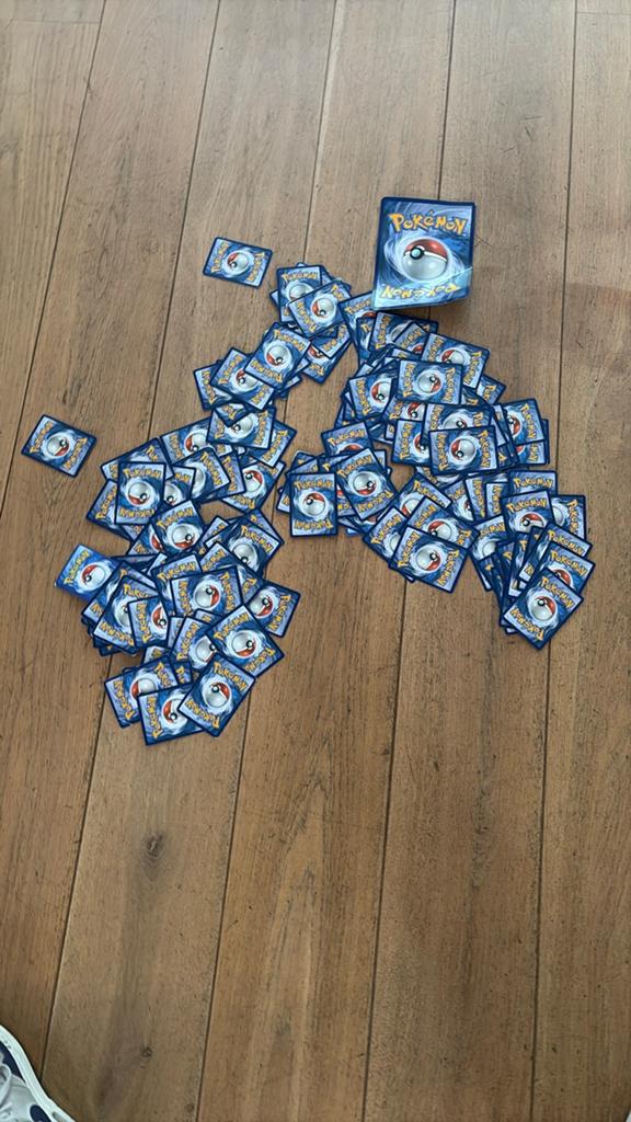 Grote verzameling Pokémon kaarten met V-kaart XL, Kleding | Heren, Stropdassen, Ophalen of Verzenden, Zo goed als nieuw