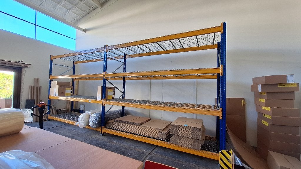 2 Palletstellingen met 4 niveaus incl. draadroosters, Ophalen, Zo goed als nieuw