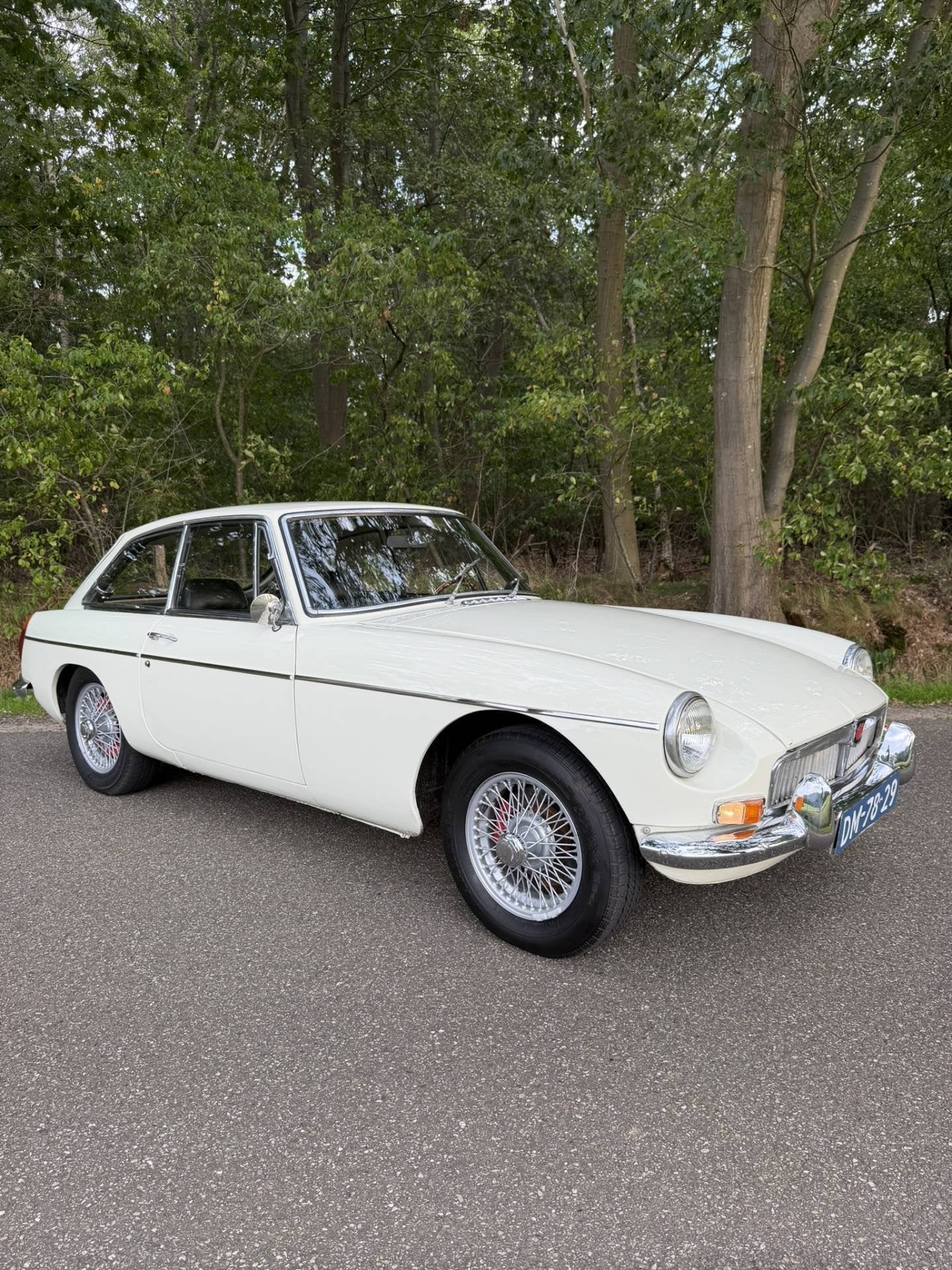 MG B 1.8 GT (bj 1969), Auto's, Achterwielaandrijving, Wit, Bedrijf, Handgeschakeld