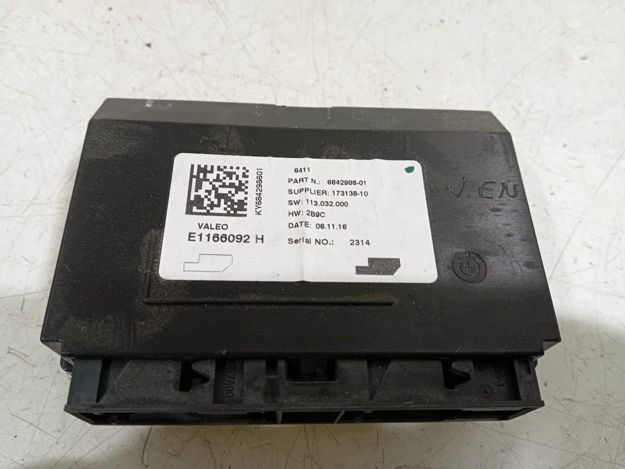 Computer kachel BMW i3, Onderdelen@venauto.nl, Van der Ven Autorecycling B.V., Gebruikt, Ettenseweg 76, 4706 PB Roosendaal, The Netherlands