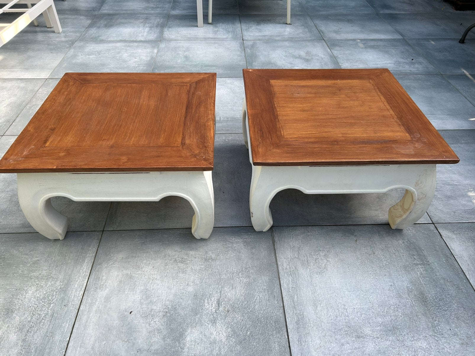 Twee opiumtafels, Gebruikt, Vierkant, 55 tot 75 cm, Hout