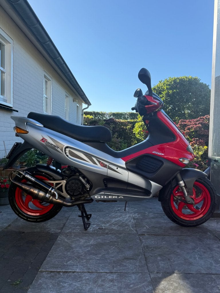 Foto 2 van ⭐️Gilera runner sp pro 70cc Malossi Brom SCHADEVRIJ!!⭐️