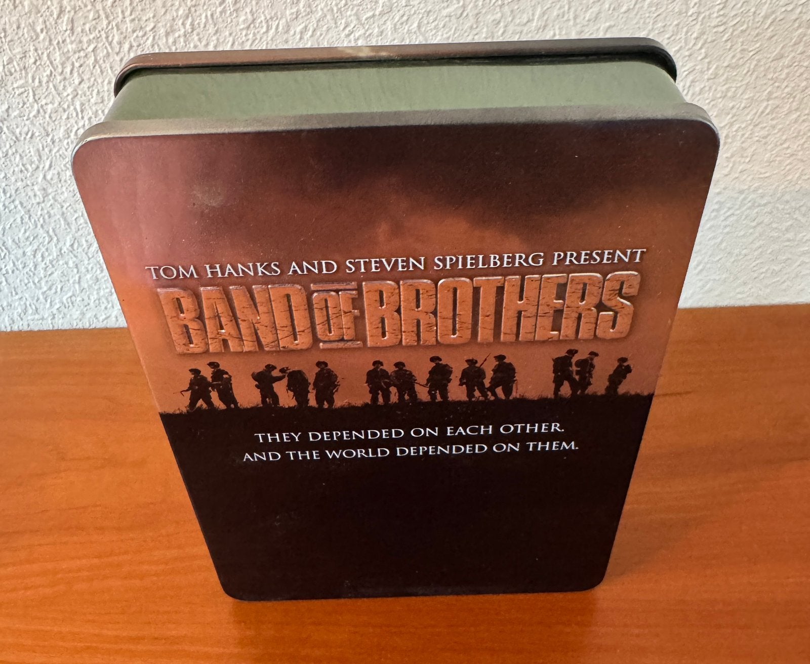Band of Brothers Serie op DVD in metalen box - ZGAN, Vanaf 16 jaar, Ophalen of Verzenden, Zo goed als nieuw, Engels