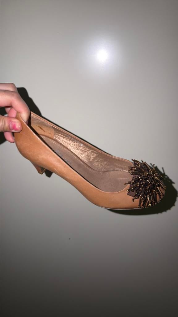 Bruine pumps met kralen studs echt leer nieuw maat 37, Ophalen of Verzenden, Nieuw, Bruin