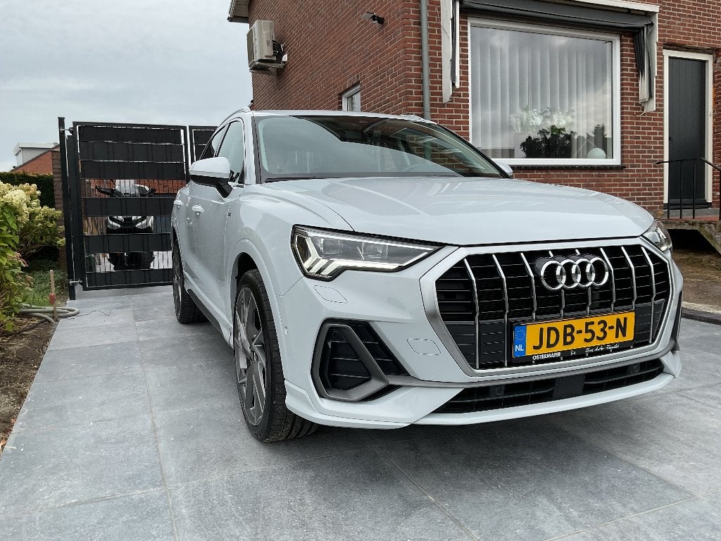 Audi Q3 45 Tfsi e 245pk  S Tronic 2022 suzuka Grau exclusive, 1715 kg, Te koop, 750 kg, 56 km/l