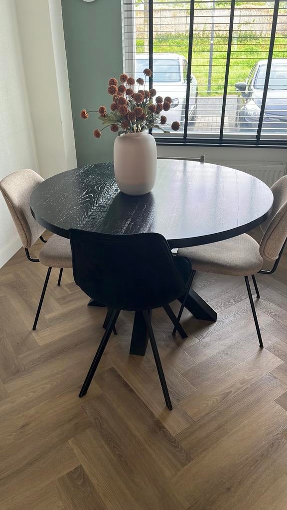 Zwarte ronde eiken tafel, Ophalen, Zo goed als nieuw, Rond, 100 tot 150 cm