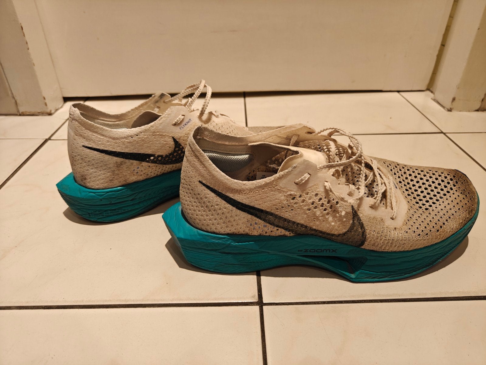 Nike ZoomX Vaporfly 3 hardloopschoenen 44.5 - Gebruikt, Gebruikt, Ophalen of Verzenden, Hardlopen, Hardloopschoenen