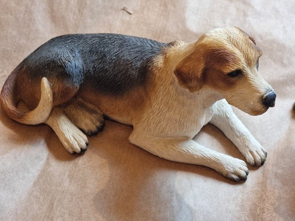 Beagle beeldje, handgeschilderd, Made in Italy, Ophalen of Verzenden, Zo goed als nieuw, Dier