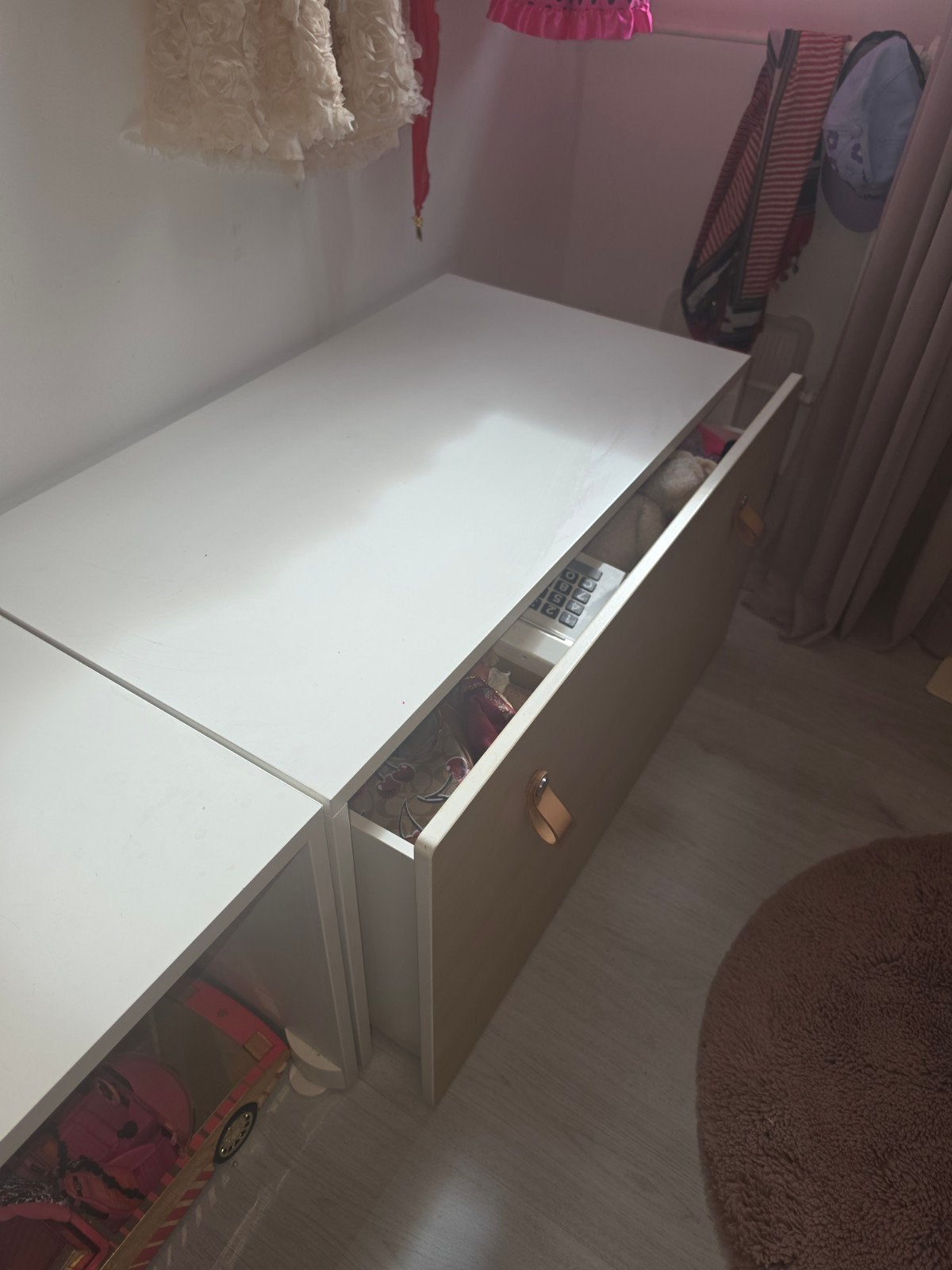 speelgoed la en bureau, Ophalen, Zo goed als nieuw, 50 tot 70 cm, 105 cm of meer