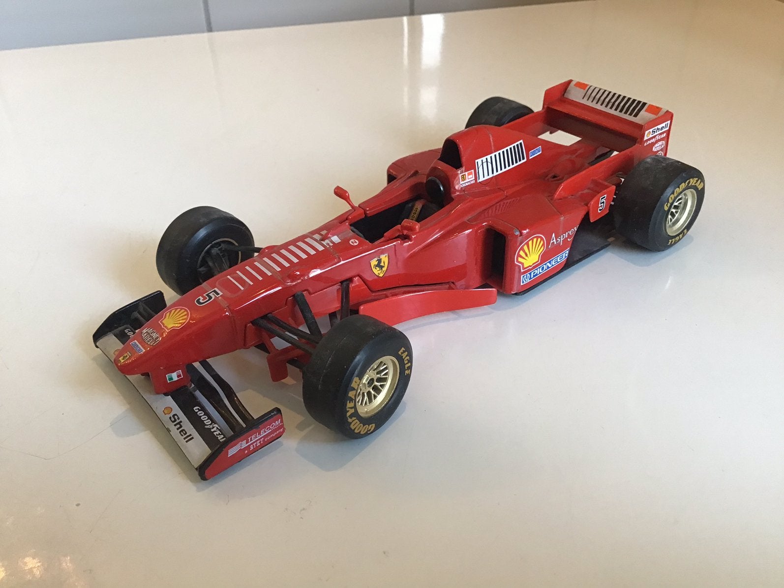 Bburago Ferrari F310B 1/24, Ophalen, Gebruikt, Bburago