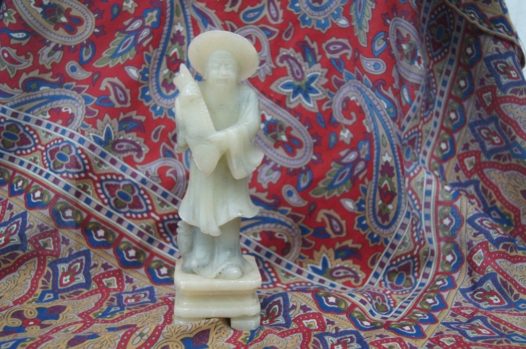 Man met vis ( Chinees speksteen, Ophalen of Verzenden, Overige materialen, Beeld