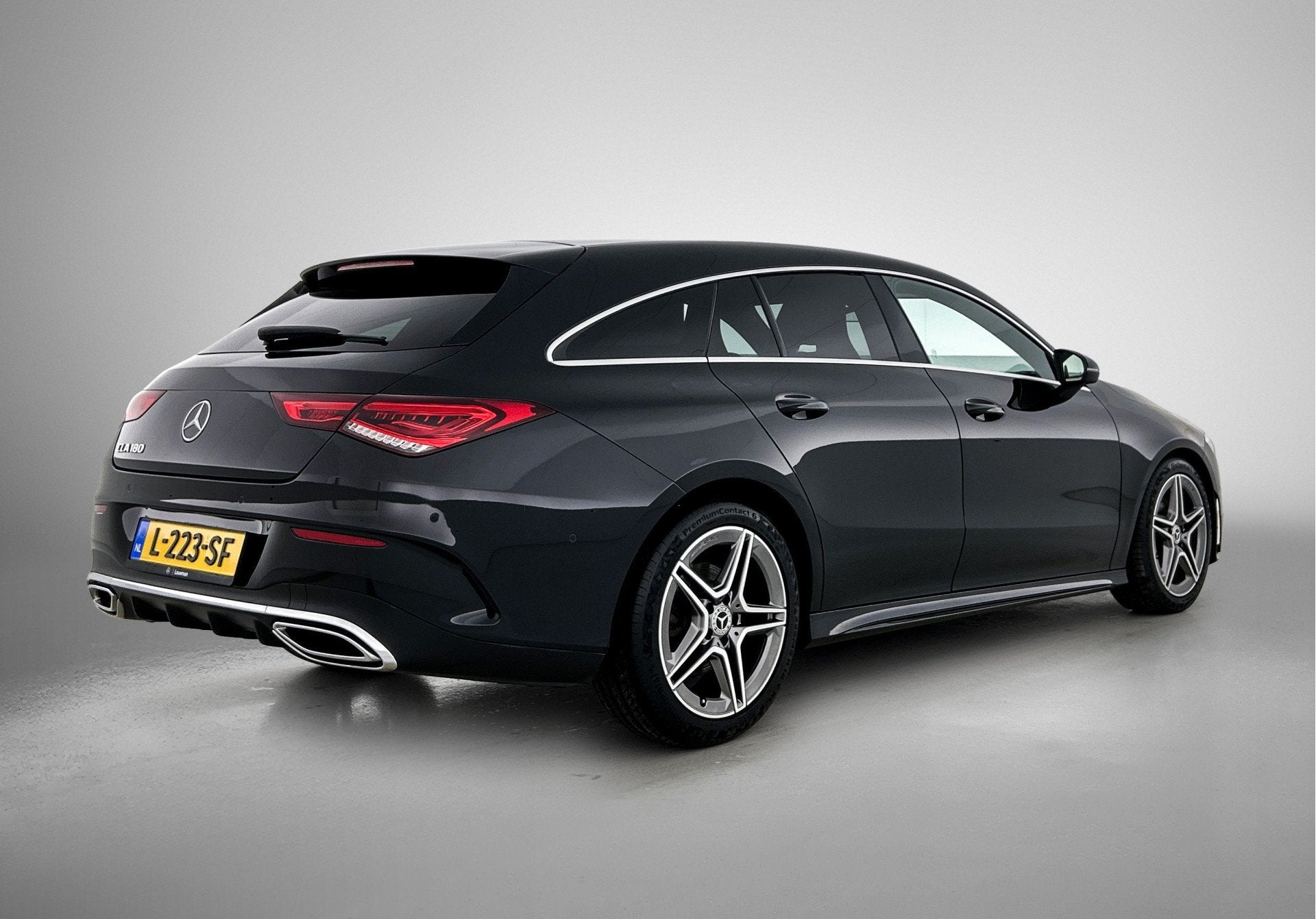 Mercedes-Benz CLA-Klasse Shooting Brake 180 AMG Line | CarPl, Auto's, 136 pk, Gebruikt, 4 cilinders, Origineel Nederlands