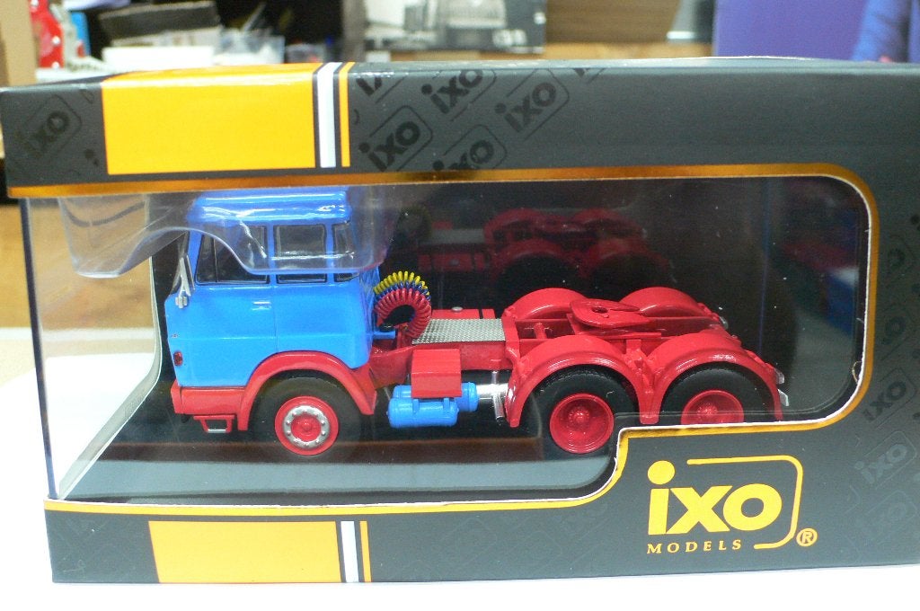henschel hs 19 hs 1966 trekker - ixo  1/43 -nu 25 euro !!!!!, Verzenden, Nieuw, Bus of Vrachtwagen, Overige merken