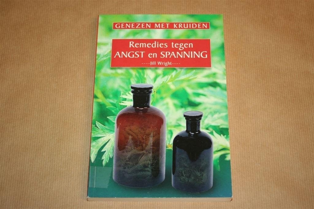 Remedies tegen angst en spanning - Genezen met kruiden, Boeken, Ophalen of Verzenden, Zo goed als nieuw, Kruiden en Alternatief