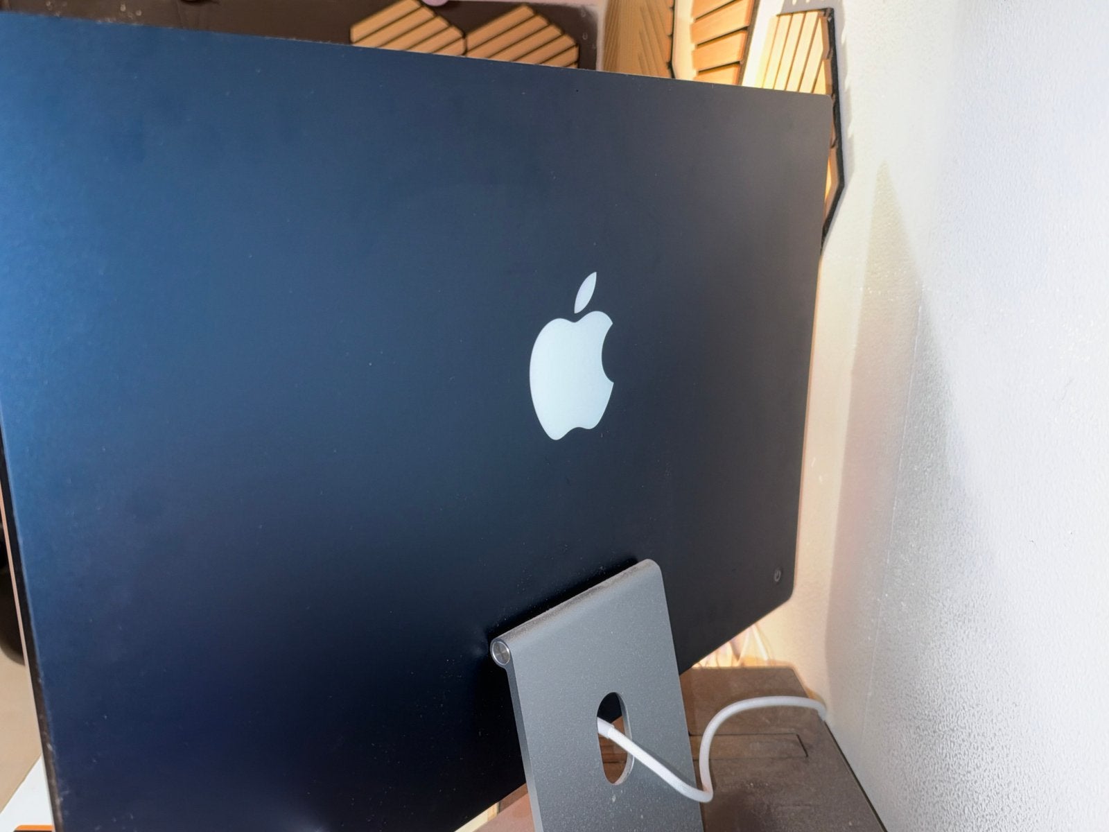Foto 6 van Apple iMac 24-inch (2023) met M3-chip, kleur blauw.
