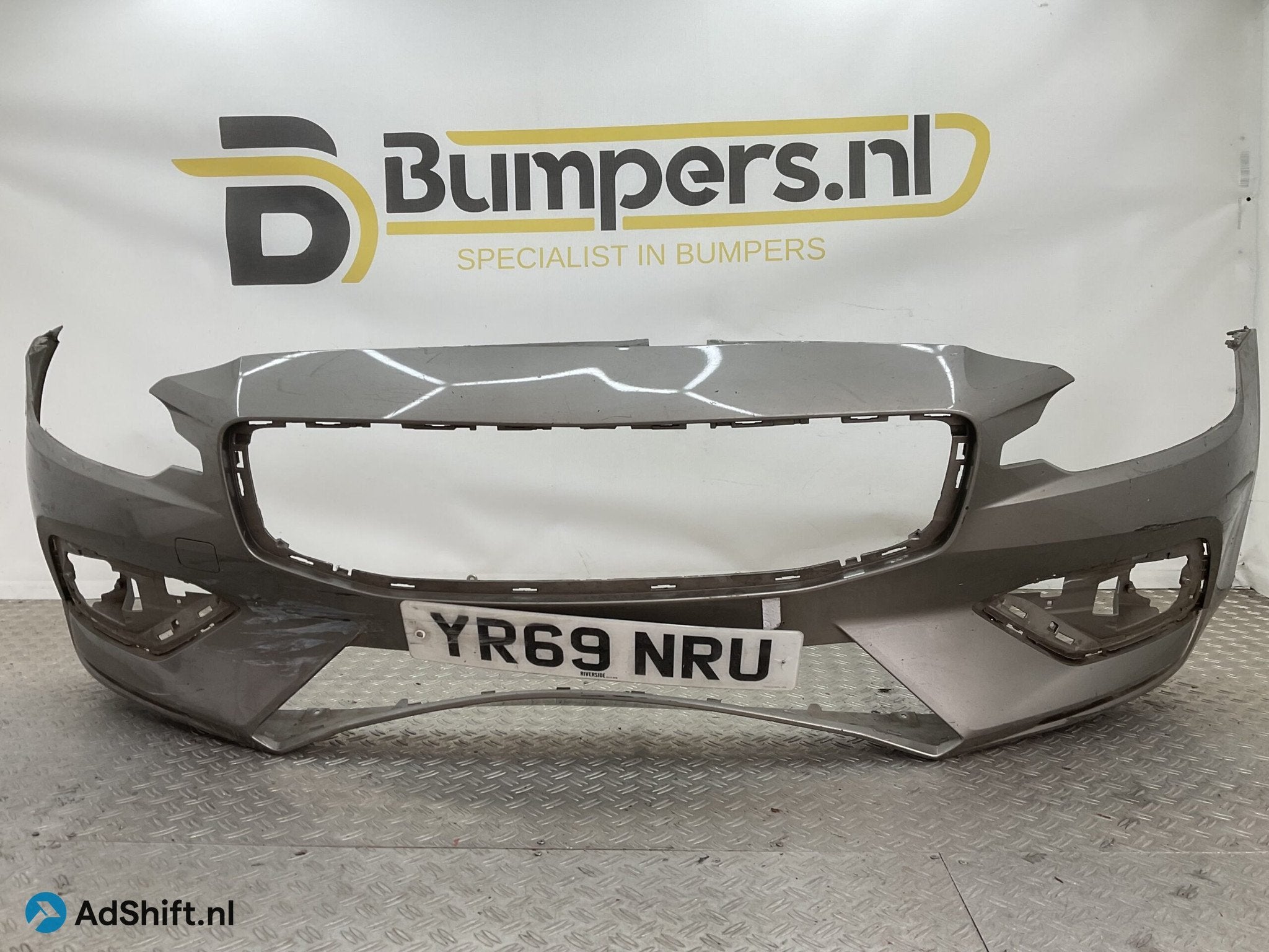 Bumper Volvo S60 V60 2018-2022 31690589 Voorbumper E5-19411