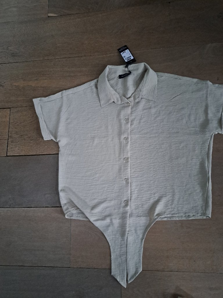 Zomersetje short + blousje, Kleding | Dames, Ophalen of Verzenden, Nieuw, Maat 38/40 (M), Beige