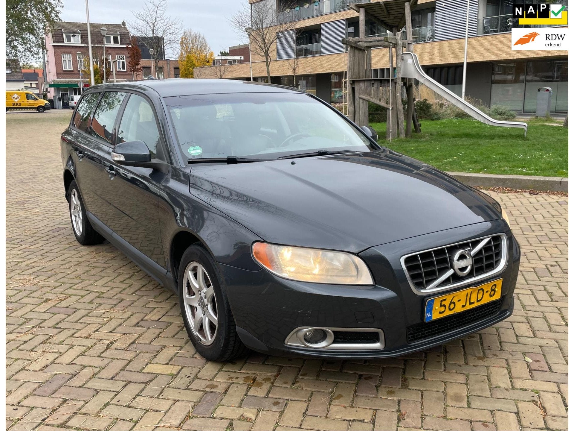 Volvo V70 2.4D Limited Edition Aut, Trekhaak, Cruise/Climate, Auto's, 15 km/l, Zwart, Diesel, Euro 4