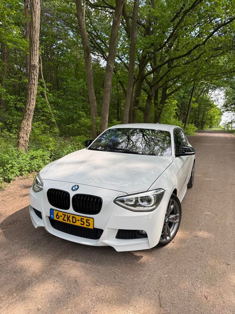 BMW 1-Serie 116i M-Sport, ABC, Alcantara, Carplay, Trekhaak, Auto's, 1-Serie, 4 cilinders, Alcantara, Wit