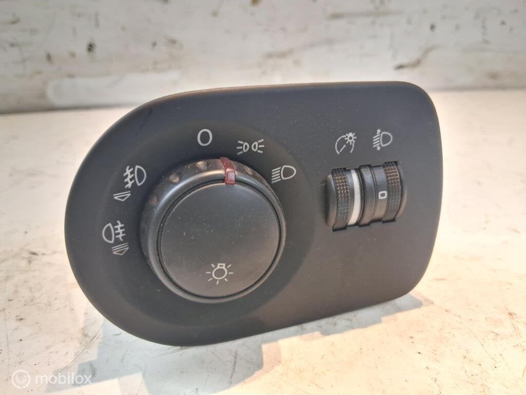 Lichtschakelaar Seat Leon 1P ('05-'13) 5P0919094A, Auto-onderdelen, Gebruikt, Ophalen of Verzenden, Seat, Seat
