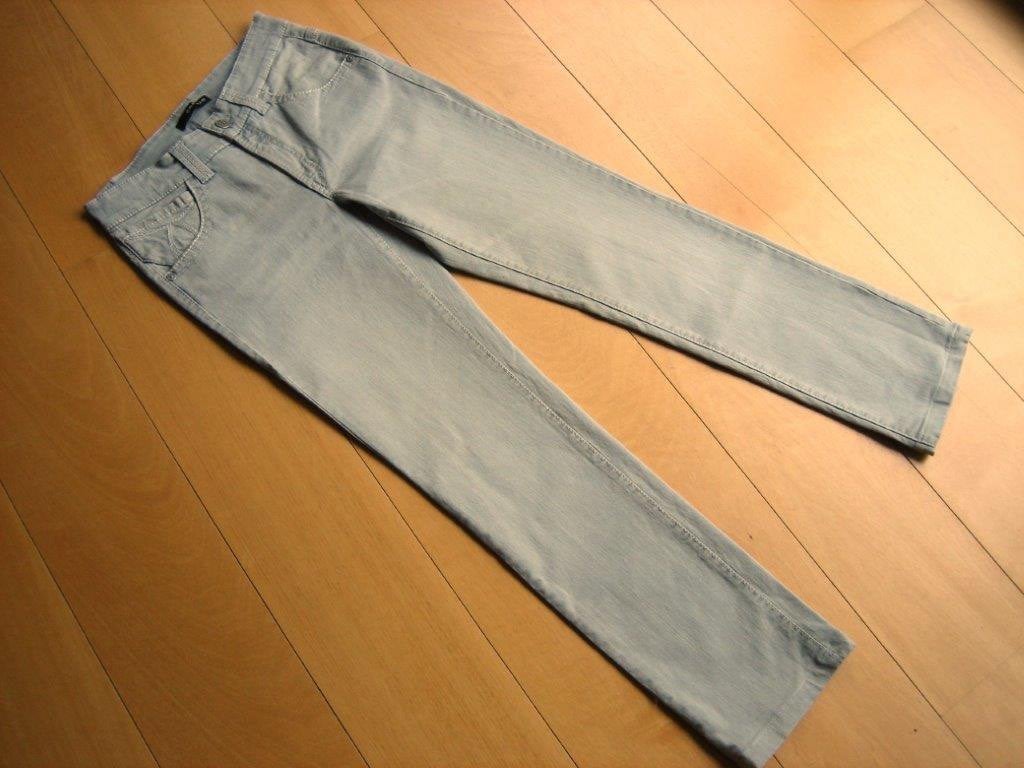 Zeer mooie licht grijze jeans CAMBIO type NEVA 40 snazzeys, Cambio, Nieuw, Ophalen of Verzenden, W30 - W32 (confectie 38/40)